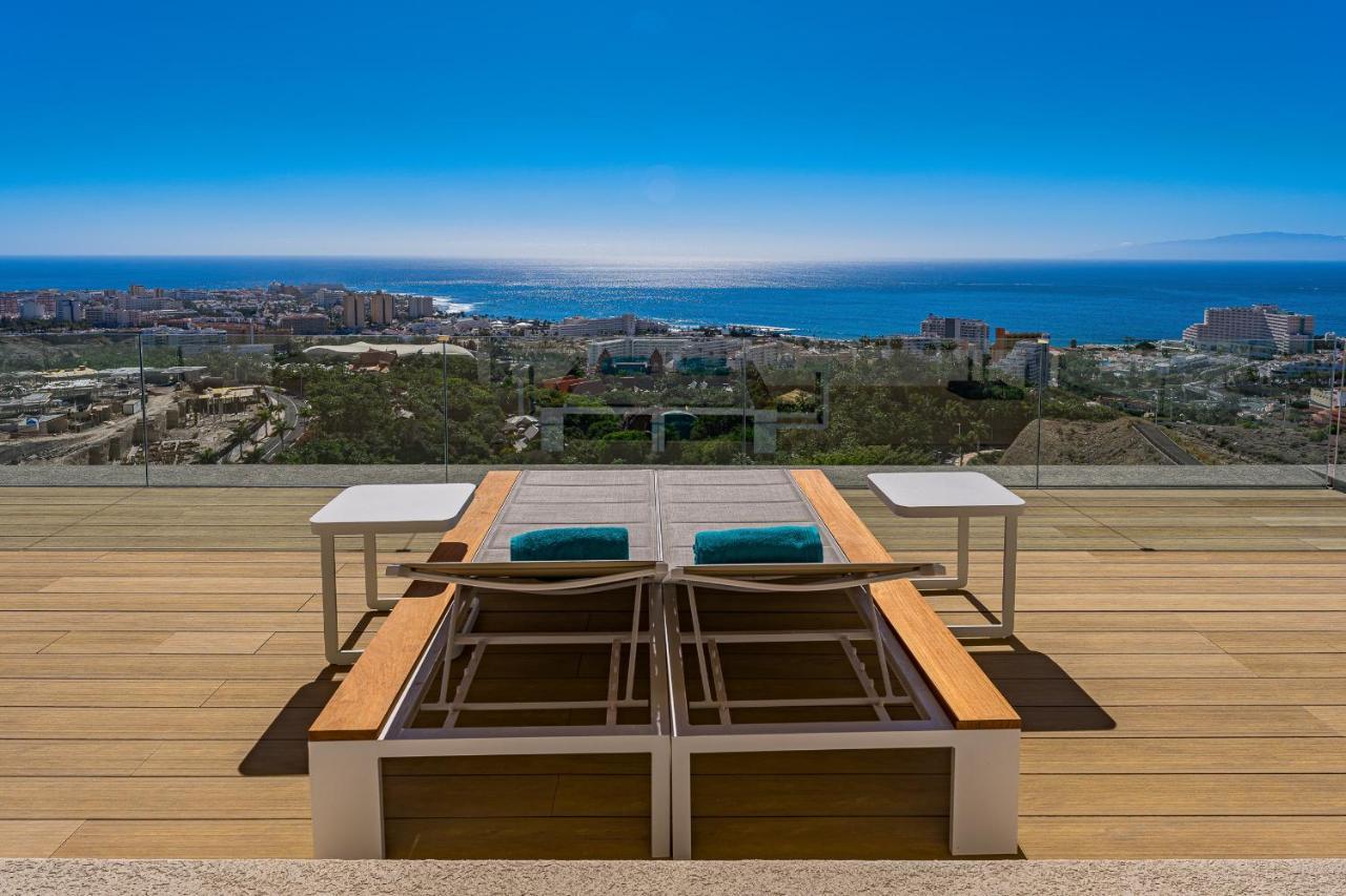 Serenity Heights - Luxury Concierge Services Адехе Екстериор снимка