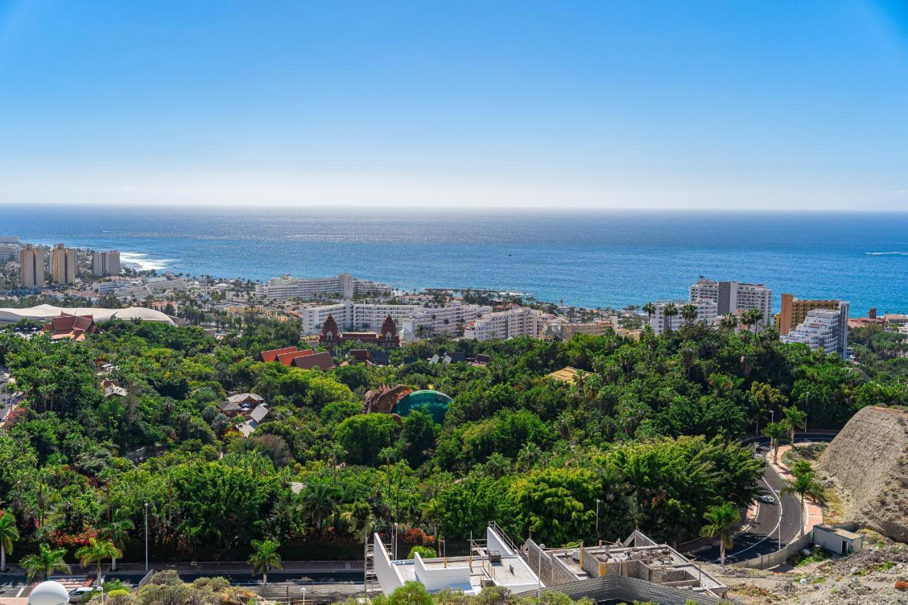Serenity Heights - Luxury Concierge Services Адехе Екстериор снимка