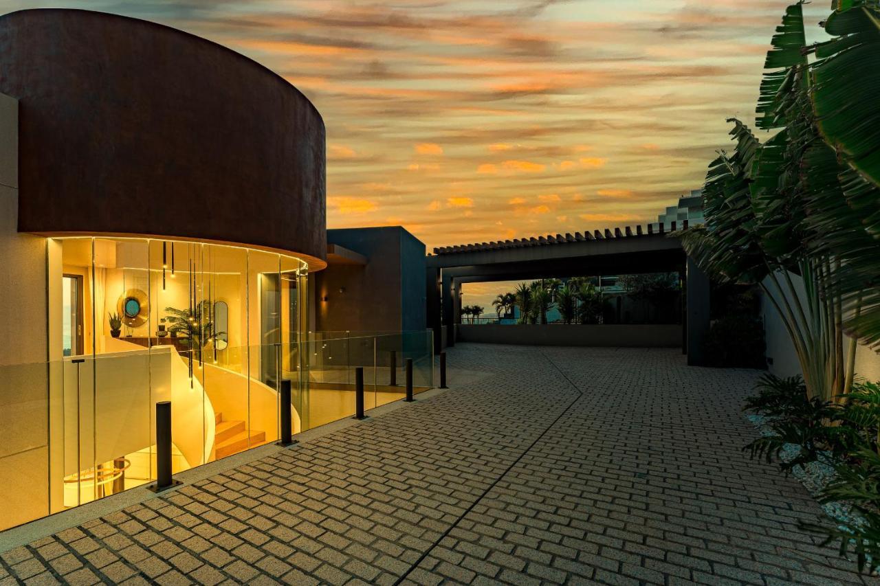 Serenity Heights - Luxury Concierge Services Адехе Екстериор снимка