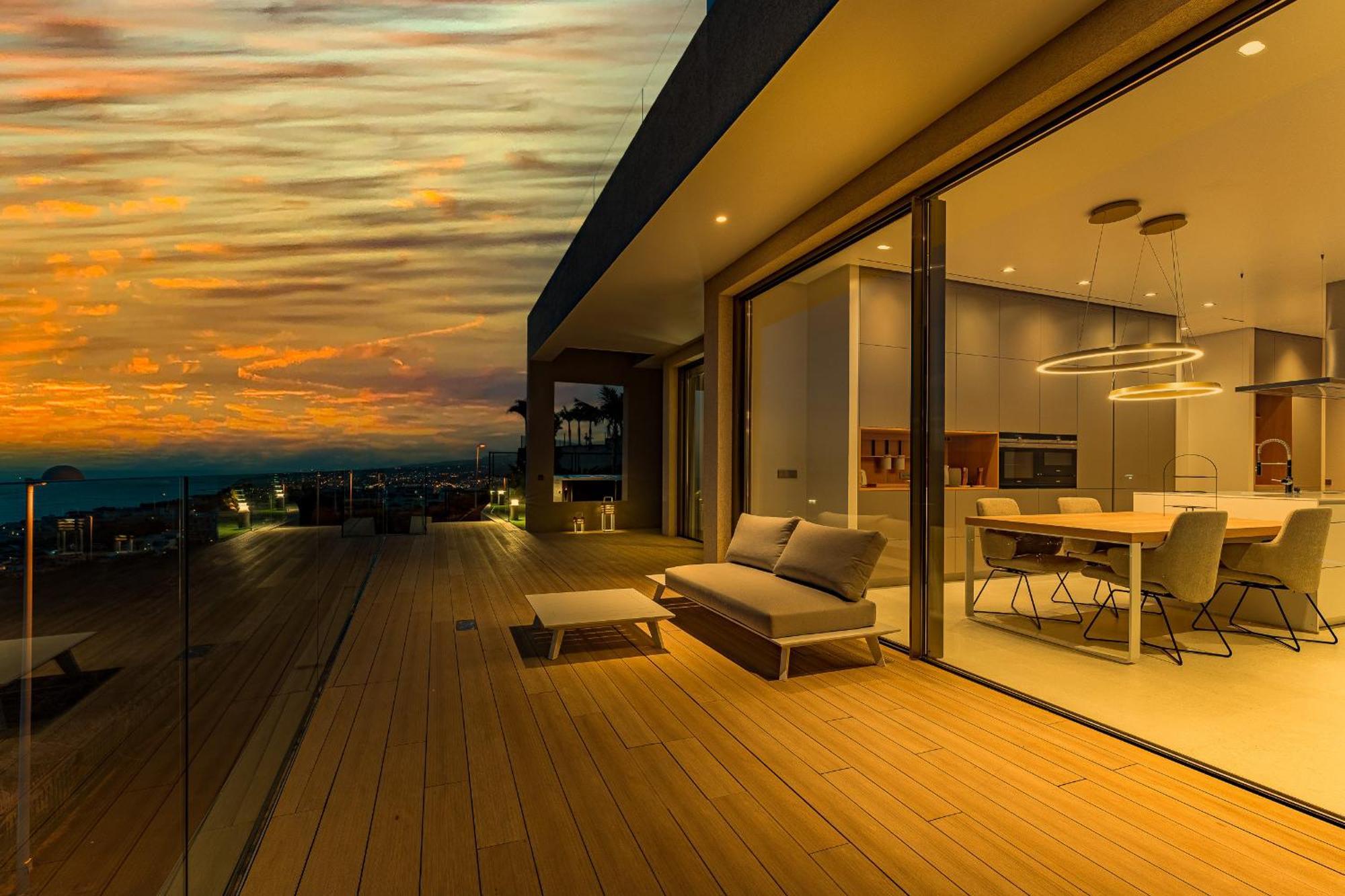 Serenity Heights - Luxury Concierge Services Адехе Екстериор снимка