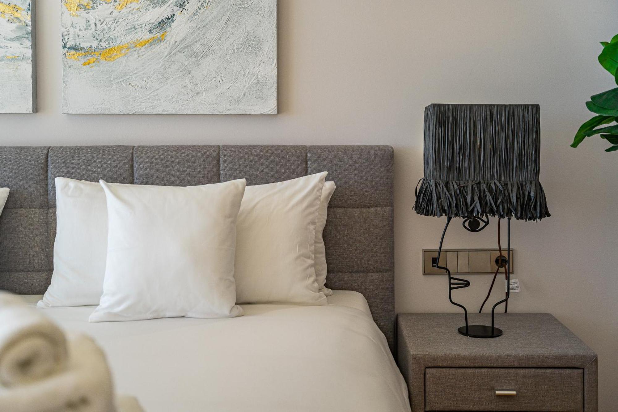 Serenity Heights - Luxury Concierge Services Адехе Екстериор снимка
